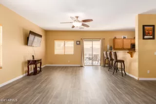 Photo #6: 6244650 Listing 