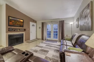 Photo #5: 6244852 Listing