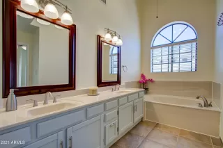 Photo #4: 6244907 Listing 