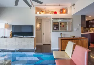 Photo #4: 6244909 Listing