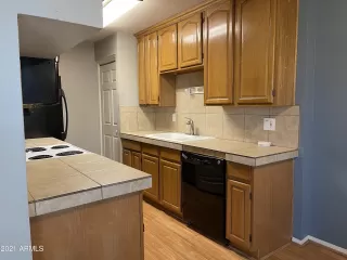 Photo #5: 6244951 Listing