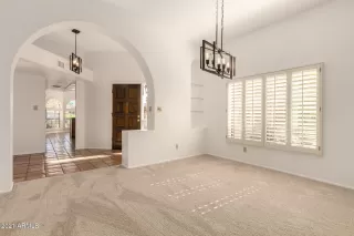 Photo #5: 6244968 Listing 