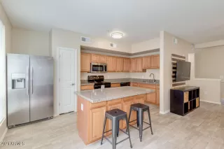 Photo #3: 6244972 Listing