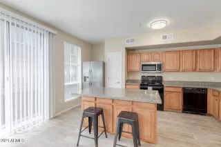 Photo #4: 6244972 Listing