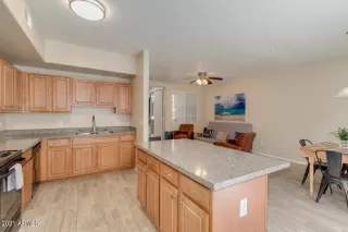 Photo #5: 6244972 Listing