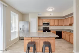 Photo #6: 6244972 Listing