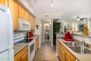 Photo #3: 6245105 Listing