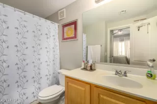 Photo #6: 6245105 Listing