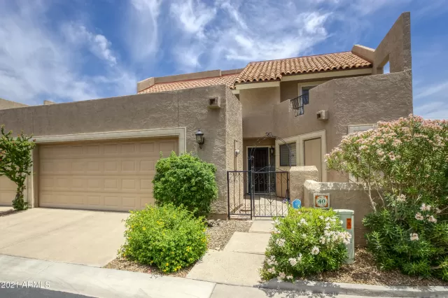 MLS: 6245122 Condo For Sale