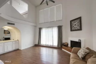 Photo #2: 6245122 Listing