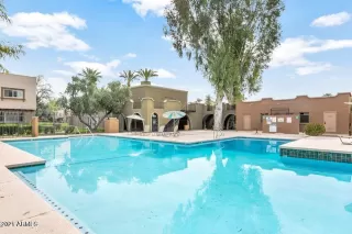 Photo #2: 6245294 Listing