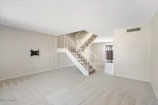 Photo #4: 6245294 Listing