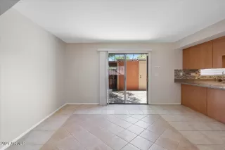 Photo #6: 6245294 Listing