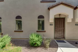 Photo #5: 6245415 Listing