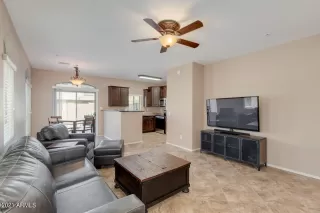 Photo #6: 6245415 Listing