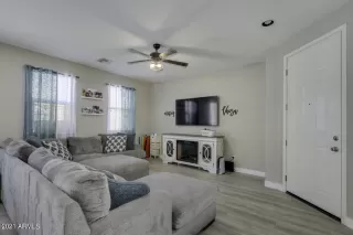 Photo #2: 6245421 Listing