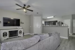 Photo #3: 6245421 Listing