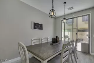 Photo #5: 6245421 Listing