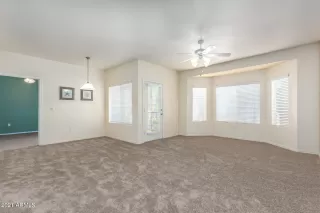 Photo #6: 6245427 Listing