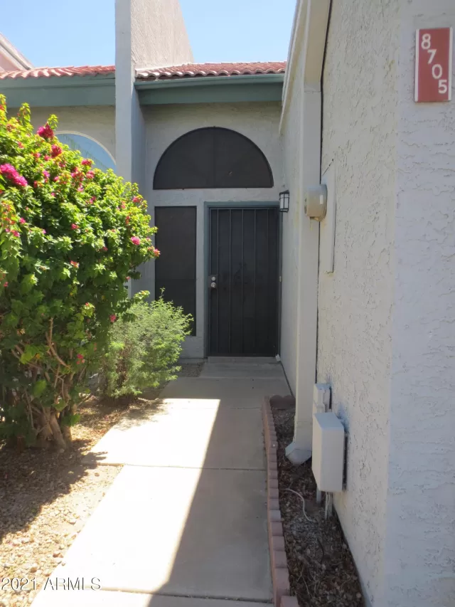 MLS: 6245492 Condo For Sale