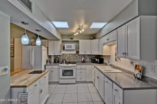 Photo #6: 6245518 Listing