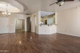 Photo #4: 6245525 Listing