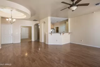 Photo #6: 6245525 Listing