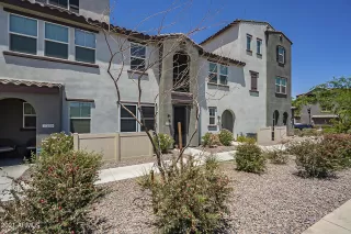 Photo #2: 6245529 Listing