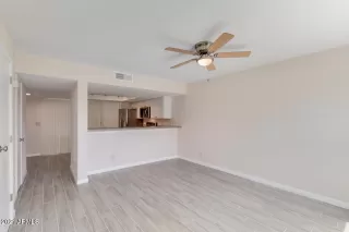 Photo #2: 6245533 Listing 