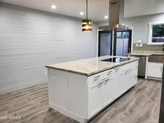 Photo #4: 6245569 Listing