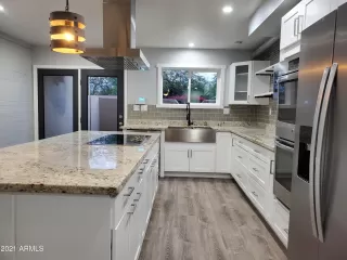 Photo #5: 6245569 Listing