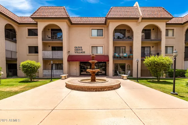 MLS: 6245606 Condo For Sale