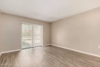 Photo #4: 6245606 Listing