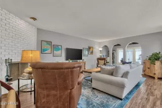 Photo #4: 6245662 Listing
