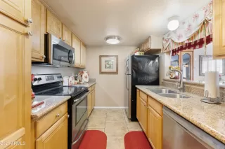 Photo #4: 6245719 Listing