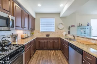 Photo #5: 6245783 Listing 