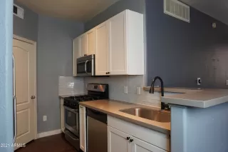 Photo #2: 6245791 Listing