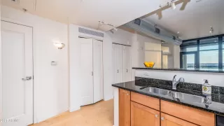 Photo #3: 6245796 Listing