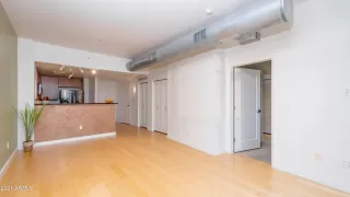 Photo #6: 6245796 Listing