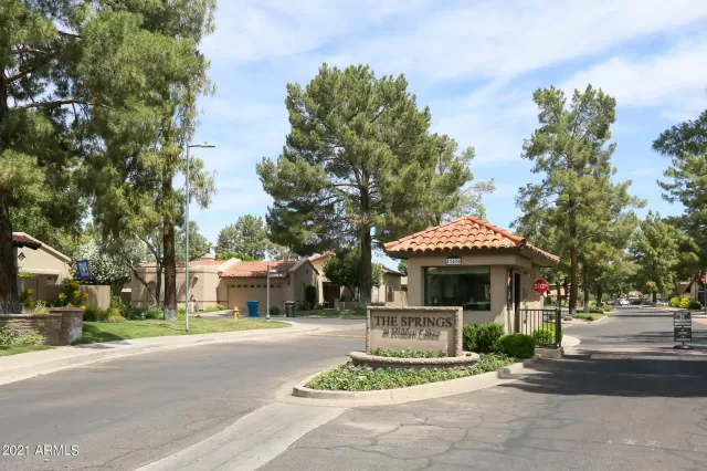 MLS: 6246072 Condo For Sale