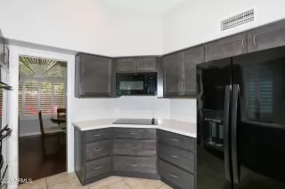 Photo #5: 6246072 Listing 