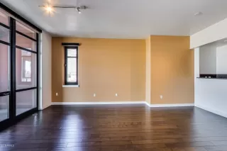 Photo #6: 6246238 Listing