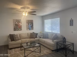 Photo #6: 6246298 Listing