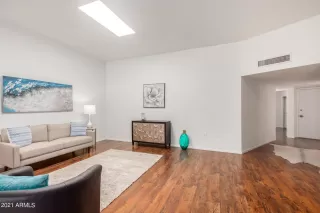 Photo #6: 6246393 Listing