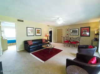 Photo #6: 6246608 Listing