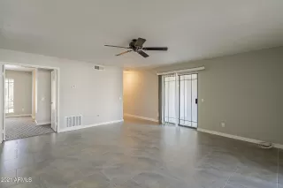 Photo #5: 6246695 Listing