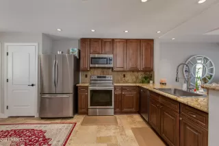 Photo #2: 6246866 Listing