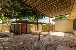 Photo #5: 6246926 Listing