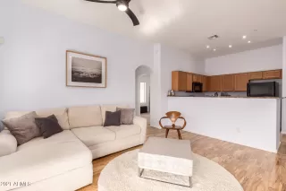 Photo #5: 6247135 Listing