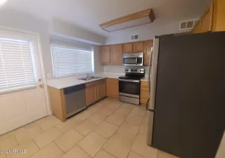 Photo #3: 6247157 Listing 